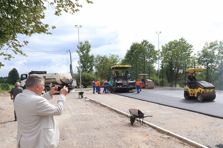 ASFALTIRANJE IGIŠČA SVETI VID 01 FOTO LJUBO VUKELIČ